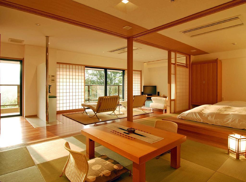 Hakone Tokinoshizuku Hotel Ruang foto A room at the Hoshinoya Kyoto